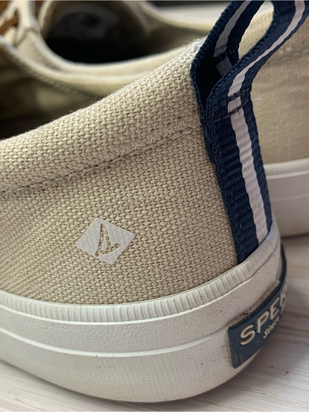 Sperry Women's Light Beige Canvas Low-Top Sneaker with Tan Leather Laces 8.5 - Picture 6 of 9